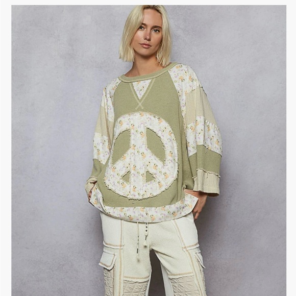 POL Tops - POL Oversized Peace Sign Top in Sage NWOT
